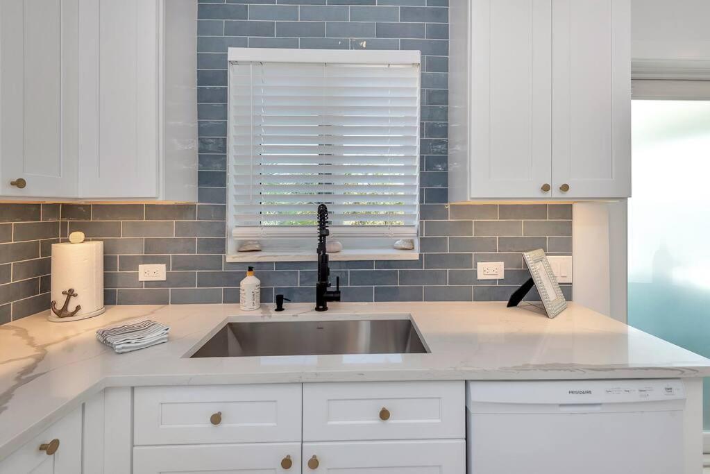 Art Deco Apt W Pool One Mile To Beach Pets Welcome Lake Worth Beach Buitenkant foto